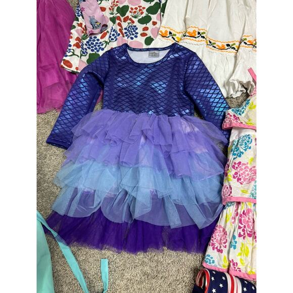 GIRLS CLOTHING LOT 5T Dresses Jackets Outfits Shoes Tops Pants 45 PIECE BUNDLE - Picture 4 of 12